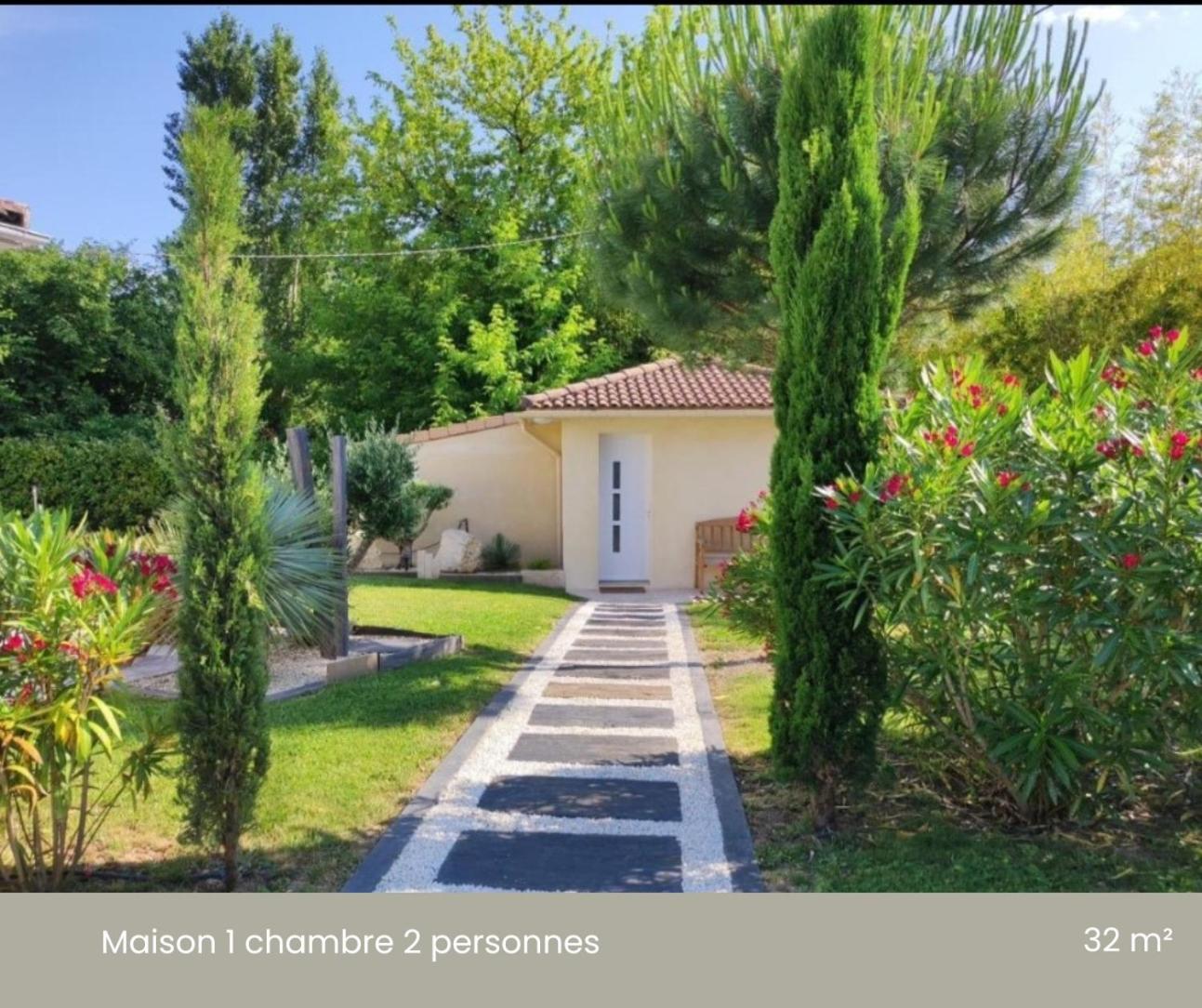 Holiday home Le Clos Fleuri Proche De Bordeaux