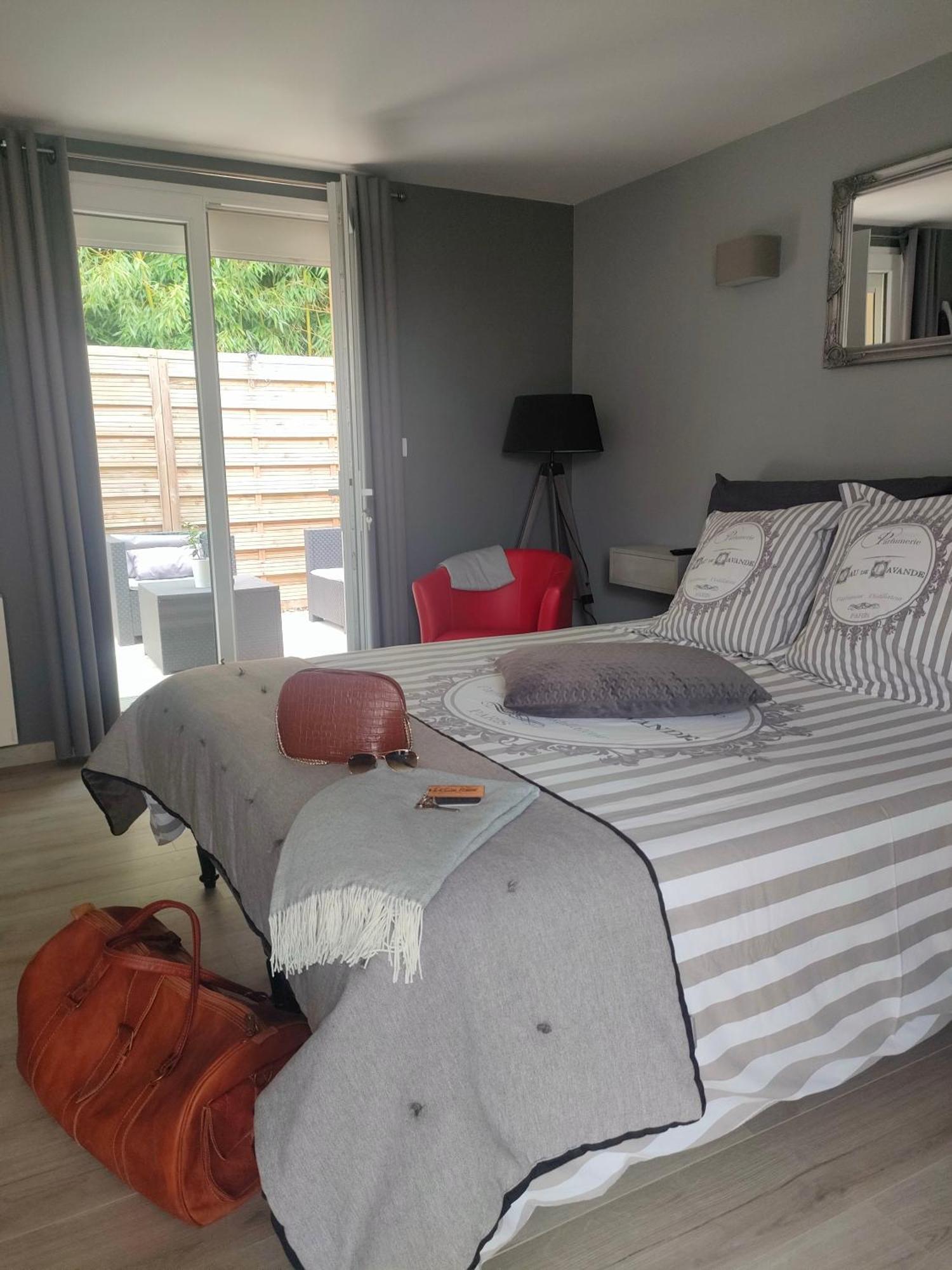 Holiday home Le Clos Fleuri Proche De Bordeaux *